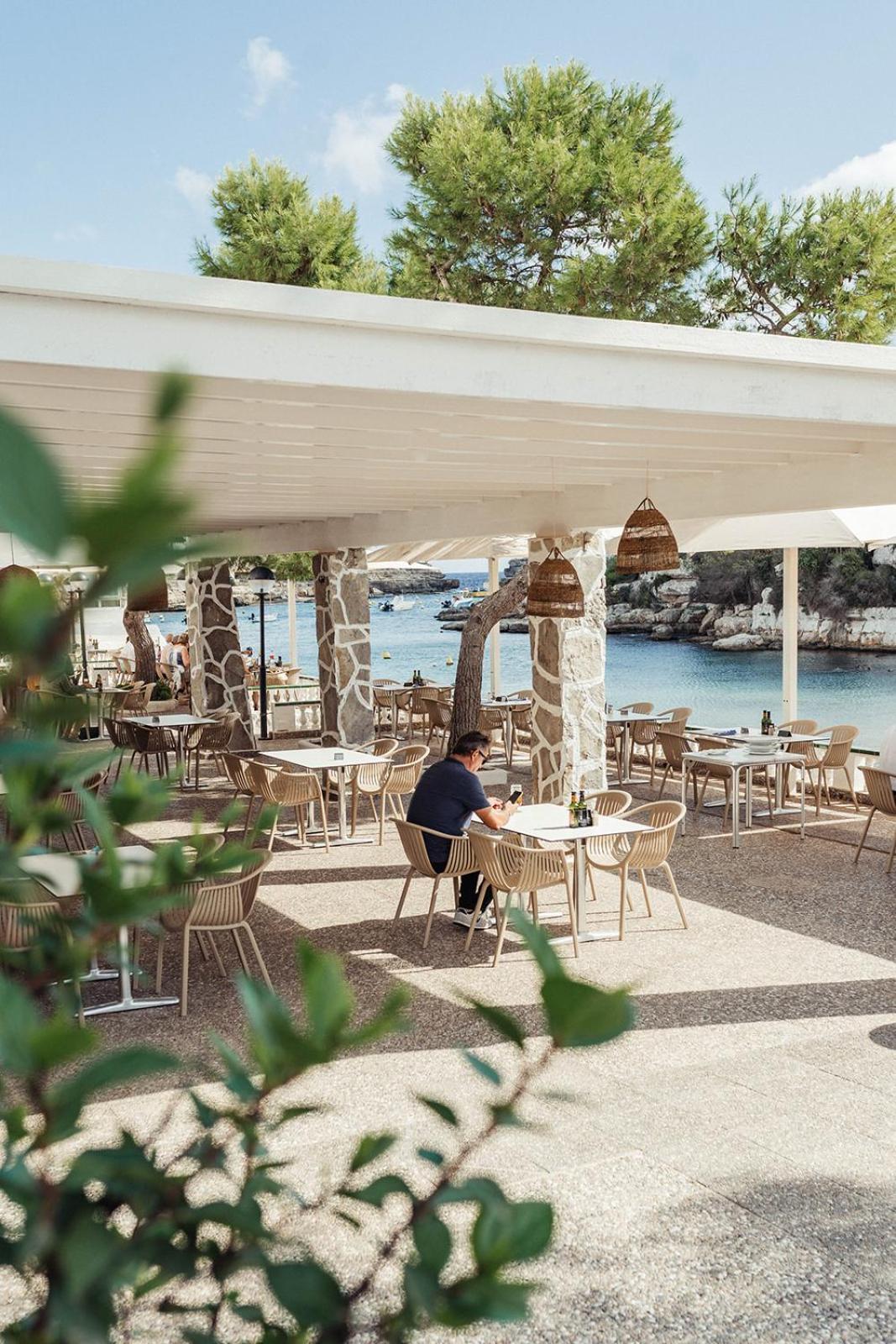 Hostal Xuroy Cala Alcaufar Екстер'єр фото