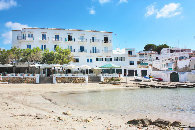 Hostal Xuroy Cala Alcaufar Екстер'єр фото